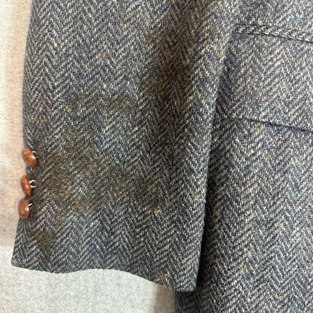 VTG Pure Wool Tweed Blazer Mens 43L Gray Herringbone Made in USA Two Button FLAW